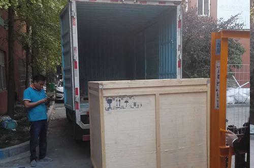 周口客戶SMT設(shè)備專車送貨，貨到上門安裝調(diào)試