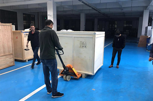 蚌埠客戶SMT設(shè)備專車送貨，貨到上門安裝調(diào)試